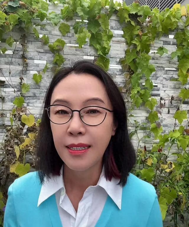 张丹红婚后首度回应与李国庆恋情：从未介入他人婚姻
