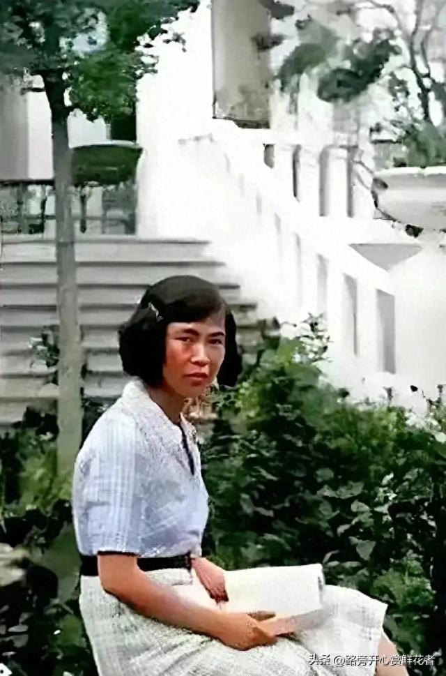 30岁的贺子珍在苏联莫斯科的真实容貌 并非演员扮演 货真价实的照片