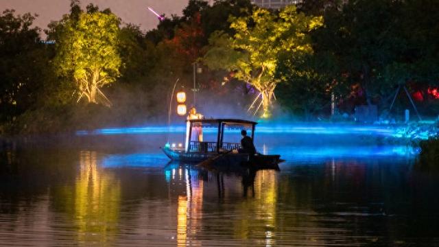 新民视频丨上海世博文化公园“璀璨之夜”启动，来打卡花式夜生活