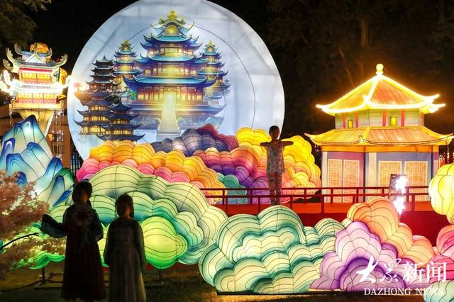 千灯映星湾：青岛艺术灯会繁荣夜间经济