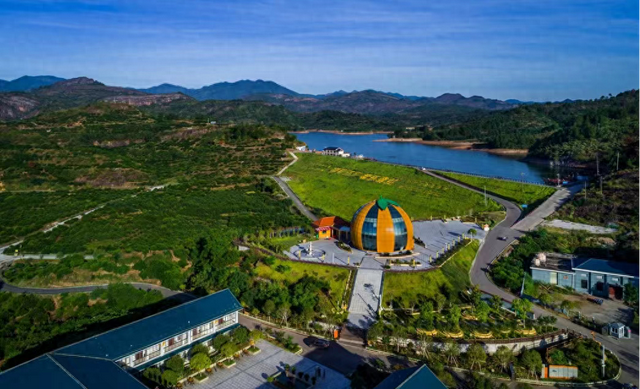 我县上半年文旅市场持续火爆