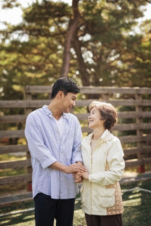 中国式家长破解版手机版（中国式父母的难题不是给不起）