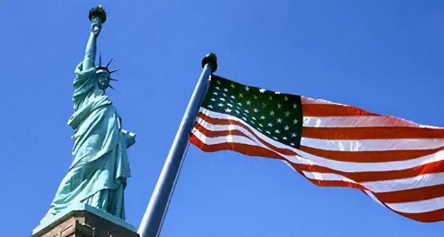 都反水了！ASML、荷兰光刻机供应商相继宣布，外媒：事情闹大了