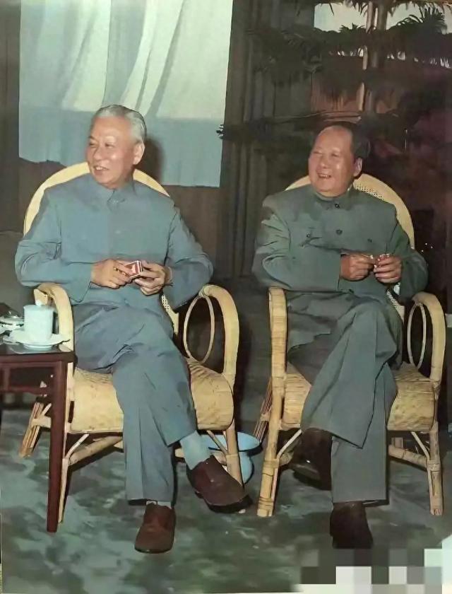 两大伟人难得一见同框照片,值得珍藏