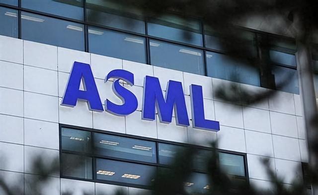 无视美国阻拦,荷兰执意向中国出售大批光刻机,外媒：ASML太狡猾