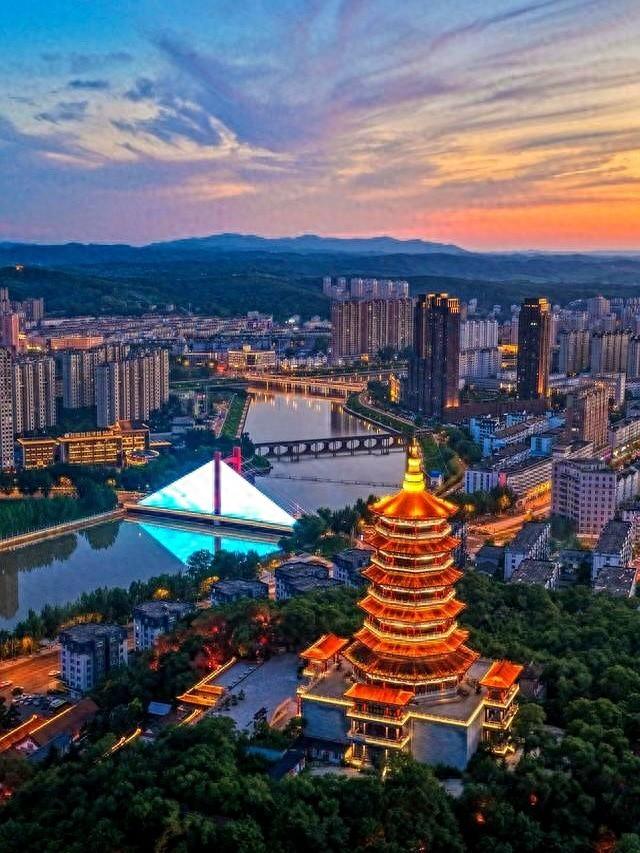 吉林与辽宁交界有座城，被称为“东北小上海”，去过的人赞不绝口