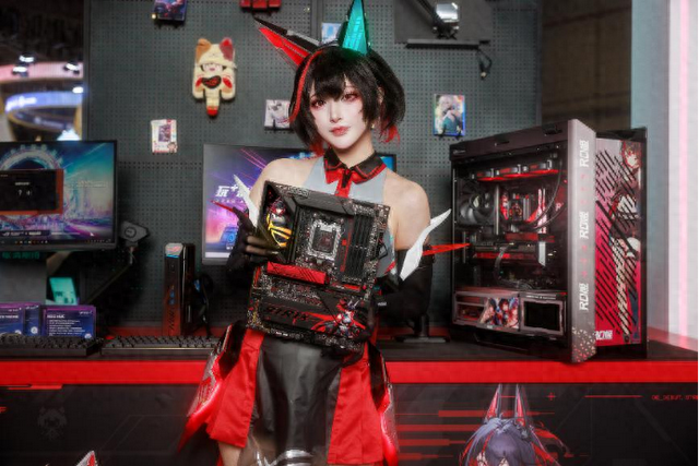 ROG X870 RO姬主板火热开售