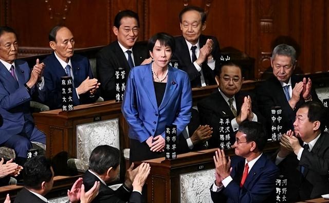 6国配合日本共同反华	，中方停签合同掐住七寸，高市：无法容许