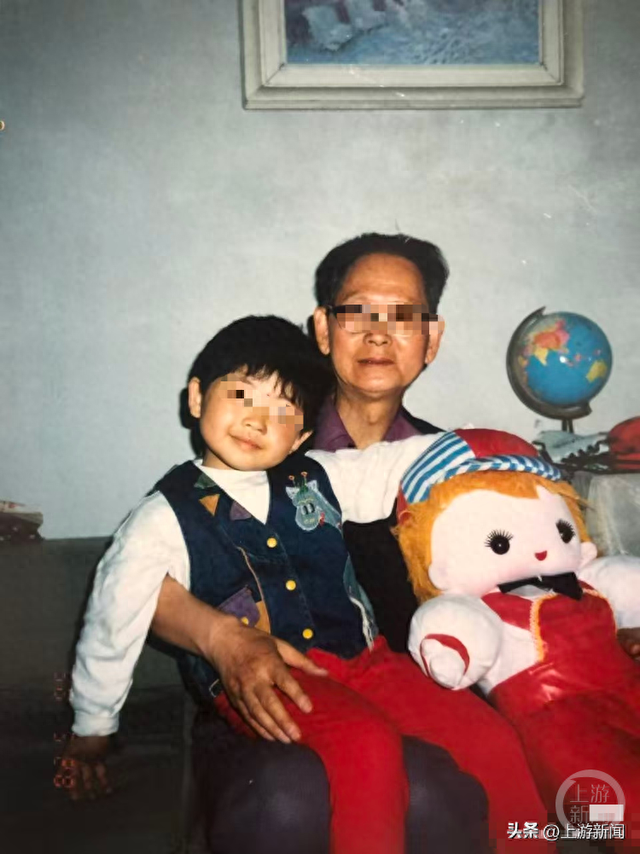 女子通过AI找到九旬去世爷爷的生平和手稿，专家解析原理