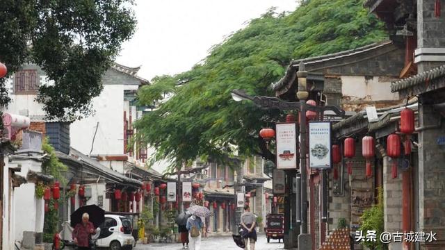 把建水“装”进口袋！这届年轻人爱上带走的古城记忆