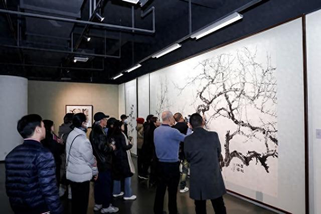 “神与物游——霍春阳艺术研究展”天津美院美术馆开幕