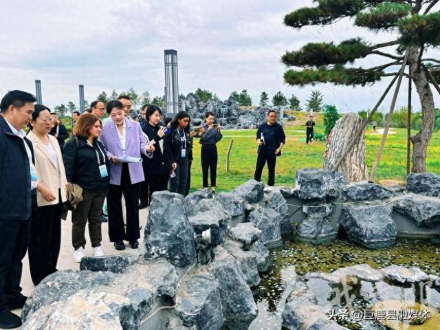 游红川绿谷 品太行风情——参加省旅发大会主会场活动嘉宾对我市重点文旅项目进行集中观摩