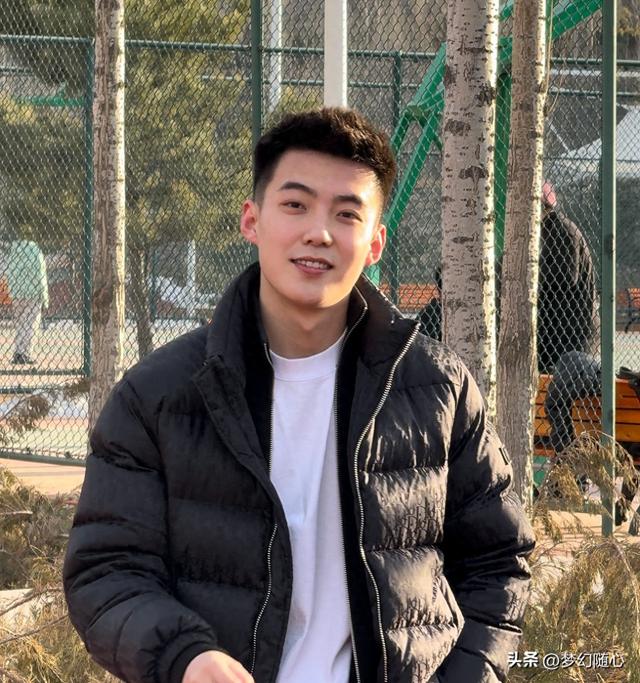 失业小伙在家闷声发财，一年狂赚百万？真相可能让你大跌眼镜！