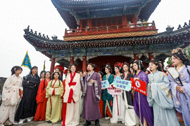 再燃！荆州战国袍旅拍季重磅回归