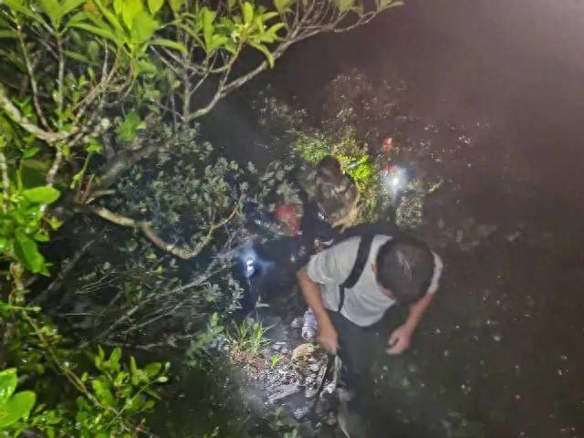 南方网评：台风天违规爬野山，喜提罚单真不冤
