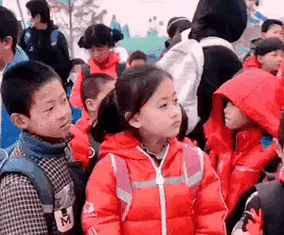 后不后悔？宁夏那个一笑成名拒绝百万签约的小女孩，现在成了这样