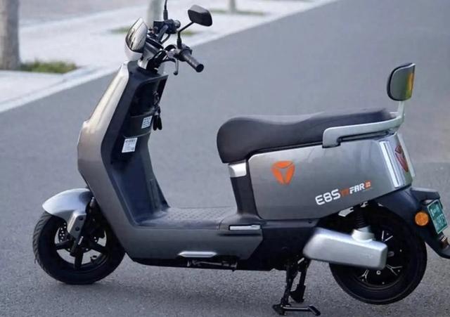 小刀电动车60伏多少钱?(一次充电)