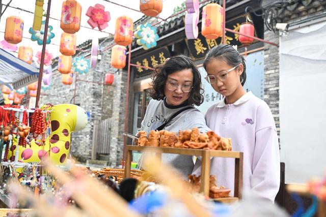江苏盱眙：惠民措施激发假日经济活力