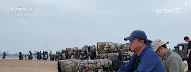 珍稀鸟类引客来 特色生态旅游热催生多元消费新景象