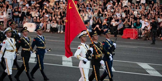 九三阅兵刚结束，这五国表态来了，尤其是新加坡，非常不一般！