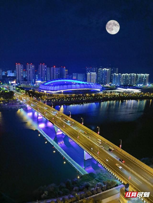 中秋夜的张家界：“月夜奇观”美到出圈！