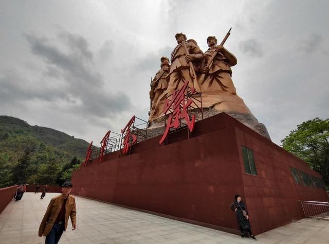 井冈山市+庐山市的GDP，没有江西的一家民营企业的年销售额多