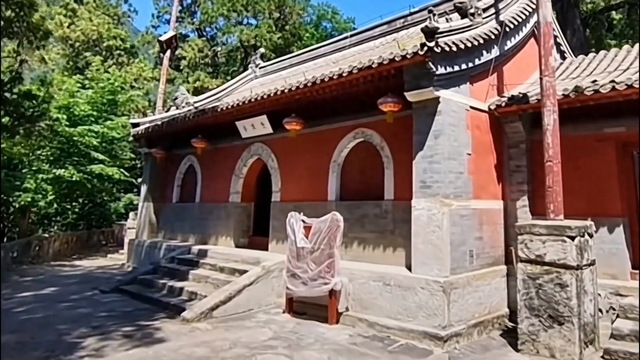 探访千年古寺，上房山兜率寺，感受宁静与历史交织的韵味。