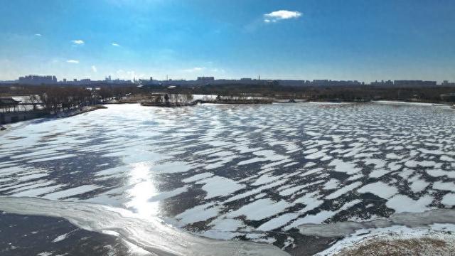 霁雪北湖 冰封水墨