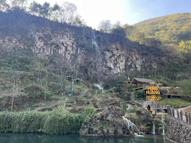 2025网聚美好安徽 | 凤凰山的“花样”富民路