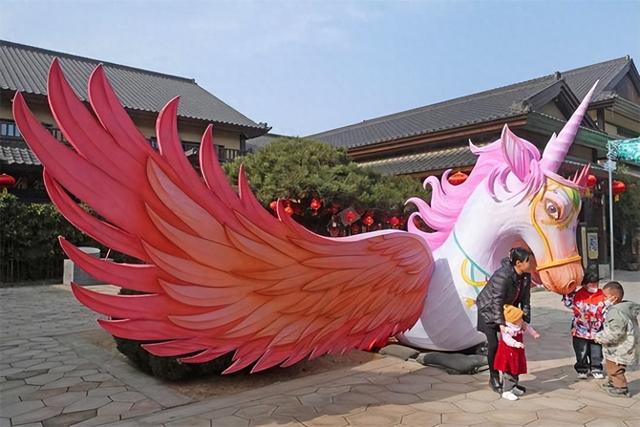 西安诗经里景区:天气晴好 打卡年味