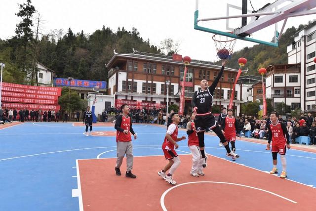 毕节市百里杜鹃:“温泉+”让冬日“热资源” 变身经济“热引擎”