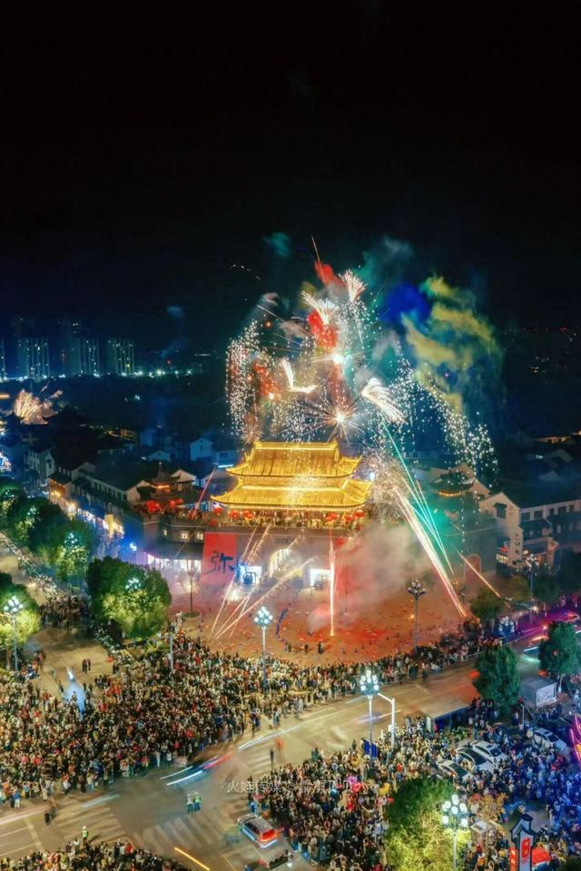 弥勒，人气爆棚！