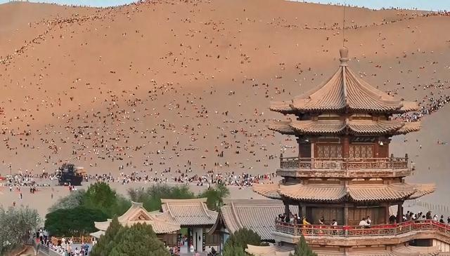 敦煌旅游热度持续上涨 文旅消费市场活力涌流