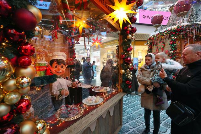 白俄罗斯“新年童话镇”节日氛围浓