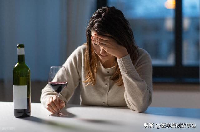 年纪大了要少喝酒？医生告诫：到了60岁以后，这5件事一定要避开