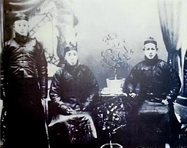 1860年，杨氏太极拳创始人，杨露禅唯一存世照片，难得一见！