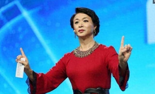 面相变了！逃到国外半年多，58岁金星近照曝光，早年风光已然不再