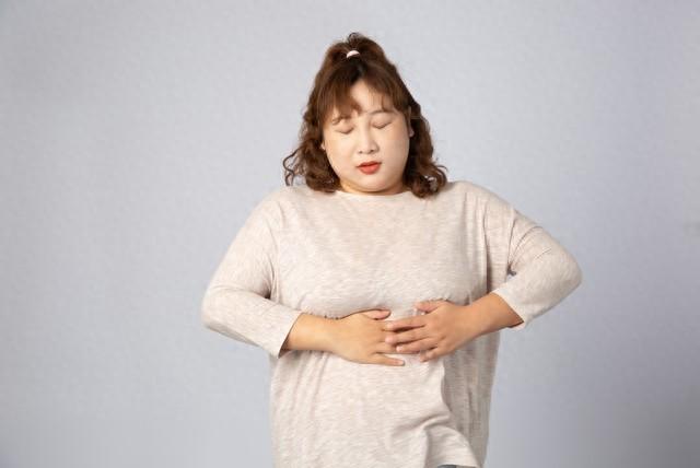 敲胆经的最佳时间敲胆经的好处和害处（胆经不能随便敲）