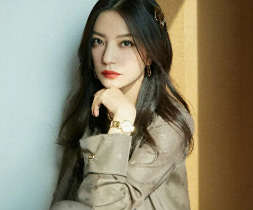 突传3个坏消息才仨月，赵薇近况曝光，一点不意外	，黄晓明说得对