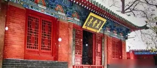 天塌了！释永信被抓不足半月，暴雨拒人，千古名寺再次让人失望！