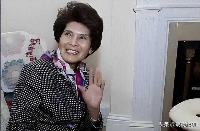 蒋介石唯一女儿有多美？先后嫁给他的“死敌”，晚年继承天价遗产