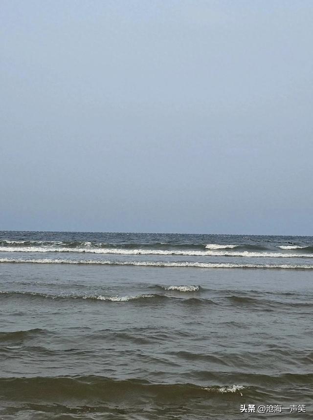 世界最宽广的是大海，拥抱大海吧，畅游大海吧，心如大海心如止水