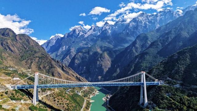 开通两周年！这趟民族风动车别错过！