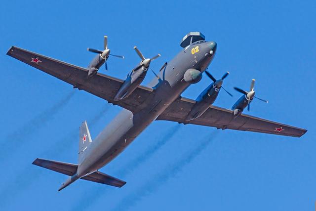 乌军出动无人机	，炸毁俄军伊尔38N，特种战的背后，北约已介入