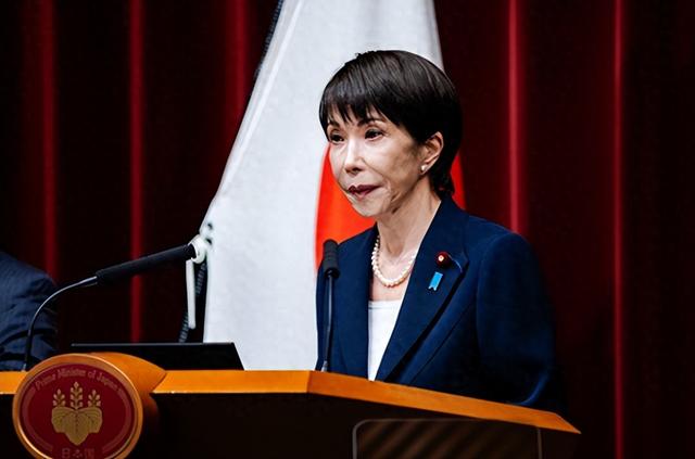 关键指标99%，高市乐得连喊3声“万岁”，麻生太郎：中国不足畏惧