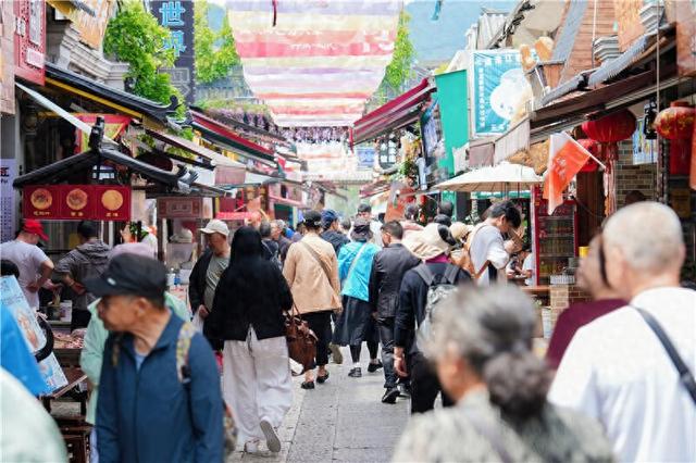 2025云南文博会茶马花街分会场隆重启幕  非遗烟火照见云南生活新图景