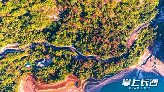 祥云山打翻了大自然的调色板，层林尽染等你来打卡