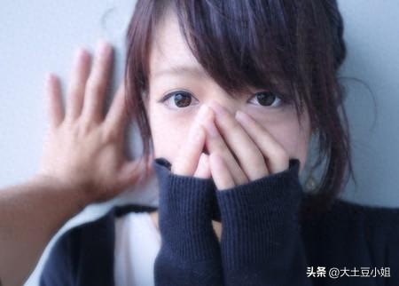 梦见地震房子倒塌但是安全躲开征兆什么（梦见地震）