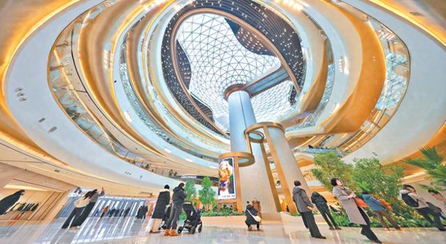 城市副中心湾里综合体试营业