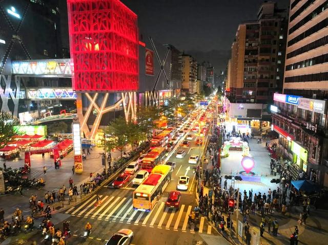 江南西：烟火与诗意的交融地 海珠母亲河海珠涌‘瑶溪’静待眼前 展